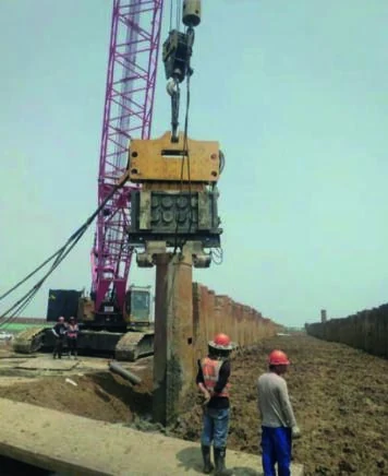Heavy piling equipment